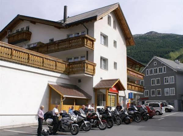 Alpenhotel Schluessel Андерматт Экстерьер фото